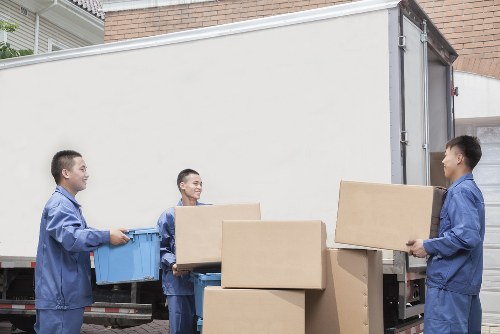 Secure storage unit interior for flexible storage needs